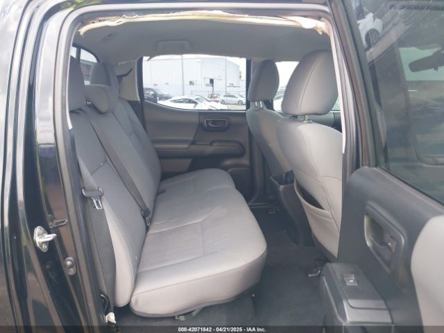 5TFAX5GN6JX103785 Toyota Tacoma Sr