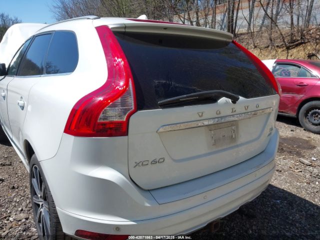 YV4902DZ8E2545061 Volvo Xc60 T6 R-design Platinum