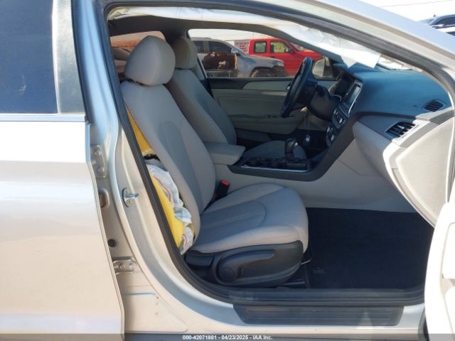 2018 HYUNDAI SONATA 5NPE34AFXJH685460 Photo 4