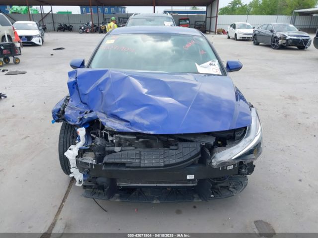 KMHLL4AG9PU578569 Hyundai ELANTRA SE