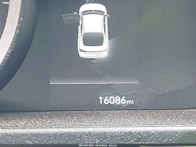 KMHLL4AG9PU578569 Hyundai ELANTRA SE