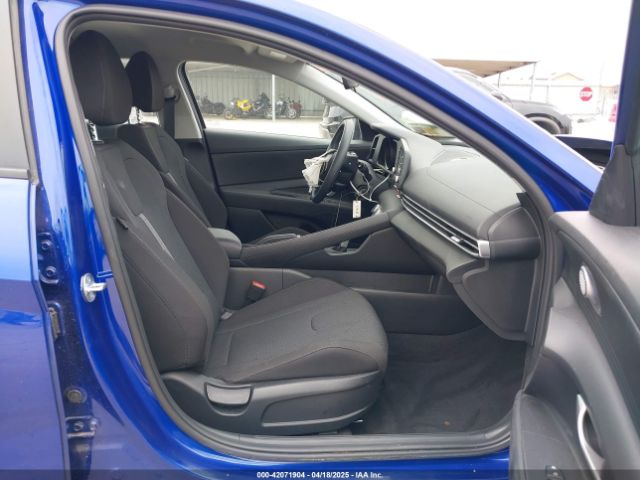 KMHLL4AG9PU578569 Hyundai ELANTRA SE