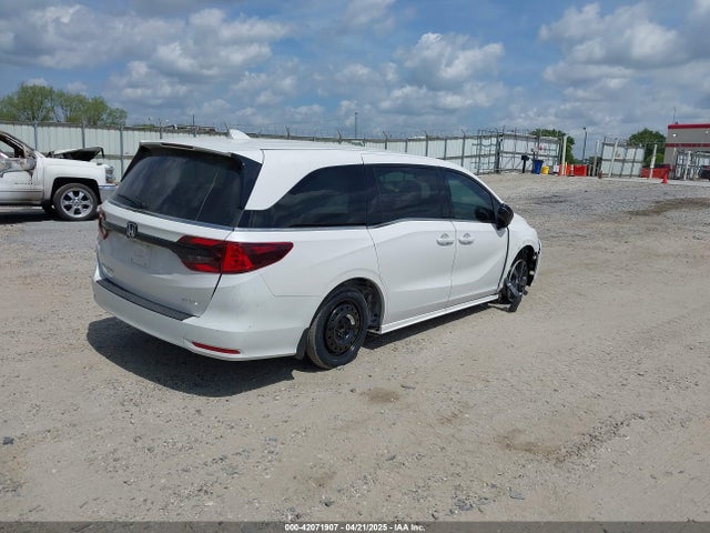 5FNRL6H78RB064563 Honda Odyssey Sport