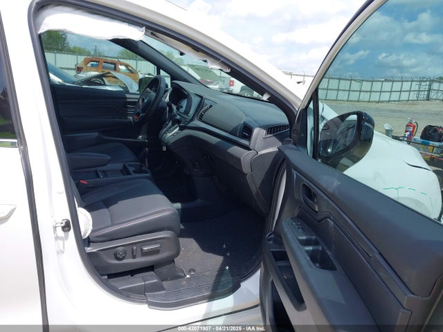 5FNRL6H78RB064563 Honda Odyssey Sport