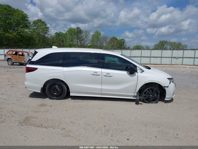 5FNRL6H78RB064563 Honda Odyssey Sport
