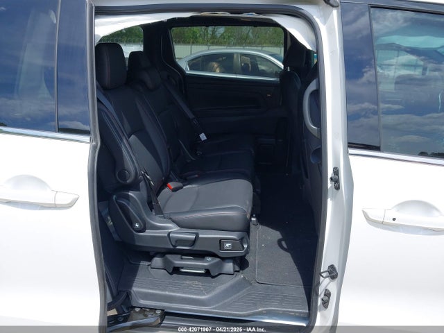 5FNRL6H78RB064563 Honda Odyssey Sport