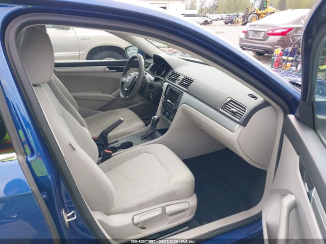 1VWAT7A36GC003908 Volkswagen Passat 1.8t S
