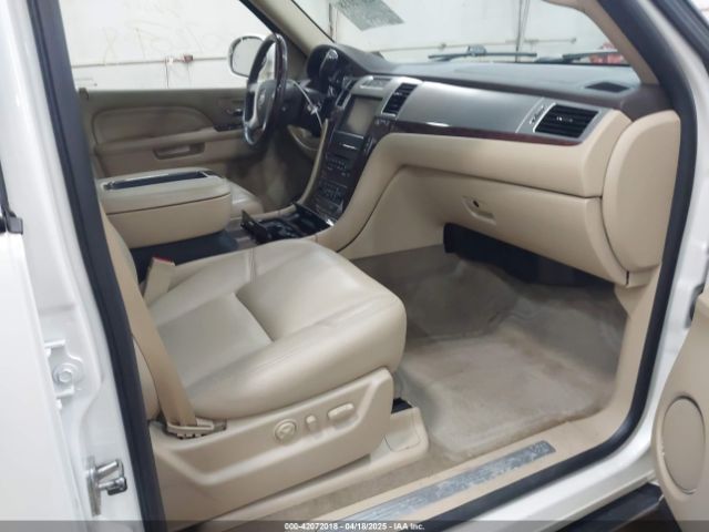1GYS4CEF9ER157096 Cadillac Escalade Premium