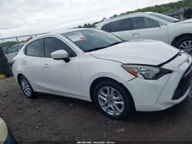 3MYDLBYV4JY302016 Toyota YARIS IA
