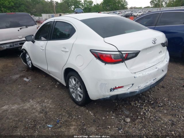 3MYDLBYV4JY302016 Toyota YARIS IA