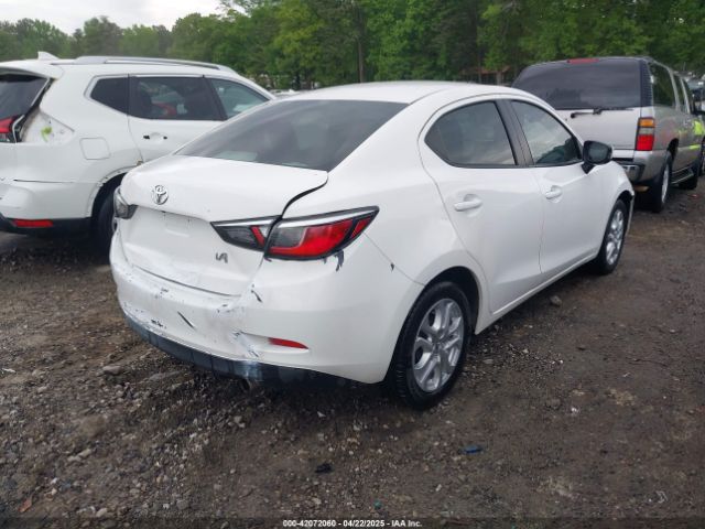 3MYDLBYV4JY302016 Toyota YARIS IA