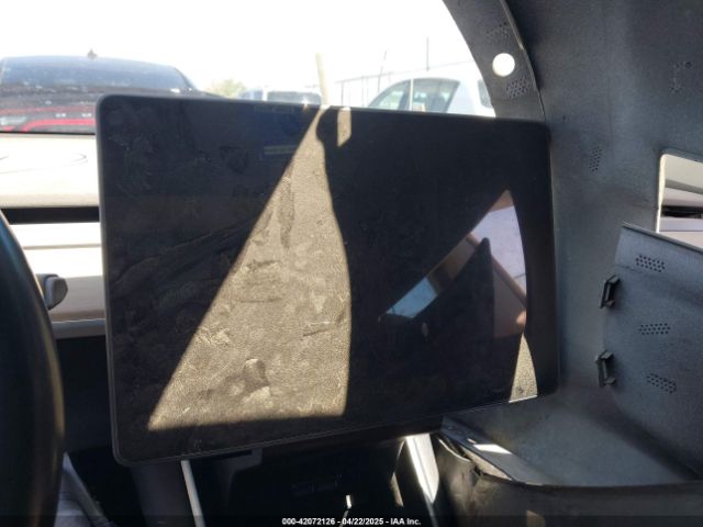 5YJ3E1EA3JF057527 Tesla Model 3 Long Range/mid Range