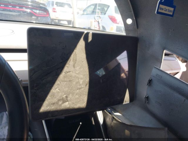 5YJ3E1EA3JF057527 Tesla Model 3 Long Range/mid Range