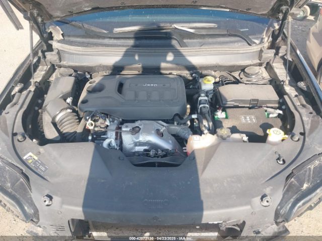 1C4PJMJNXKD490083 Jeep Cherokee Overland 4x4