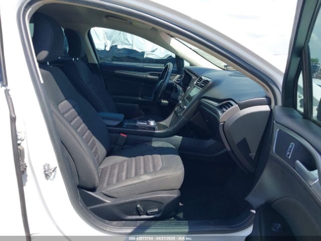 3FA6P0H75HR370403 Ford FUSION SE
