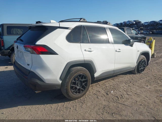 JTMH1RFV2LD051729 Toyota RAV4 LE
