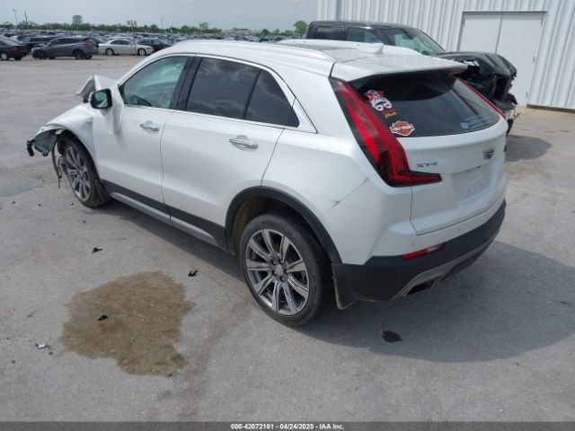 2022 CADILLAC XT4 1GYFZCR44NF144494 Photo 2