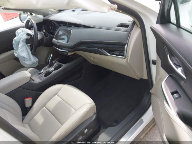 2022 CADILLAC XT4 1GYFZCR44NF144494 Photo 4