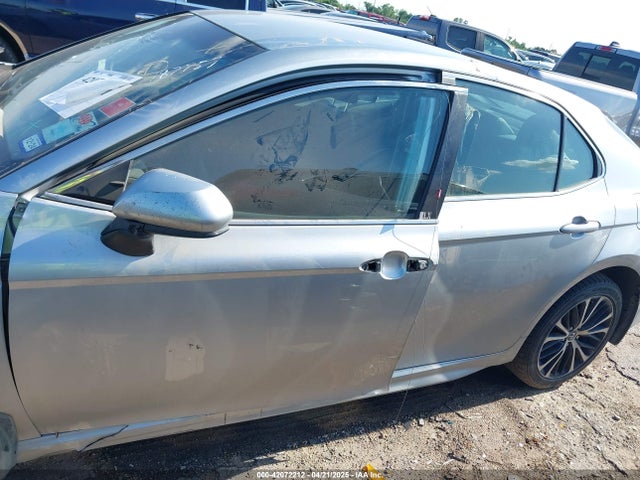 4T1B11HKXJU572684 Toyota CAMRY SE