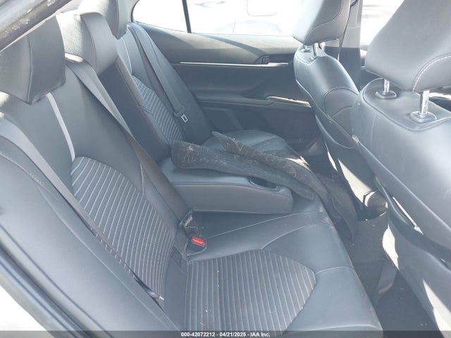 4T1B11HKXJU572684 Toyota CAMRY SE