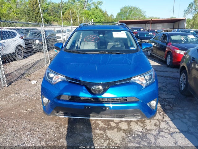 JTMWFREV1JJ736877 Toyota Rav4 Xle