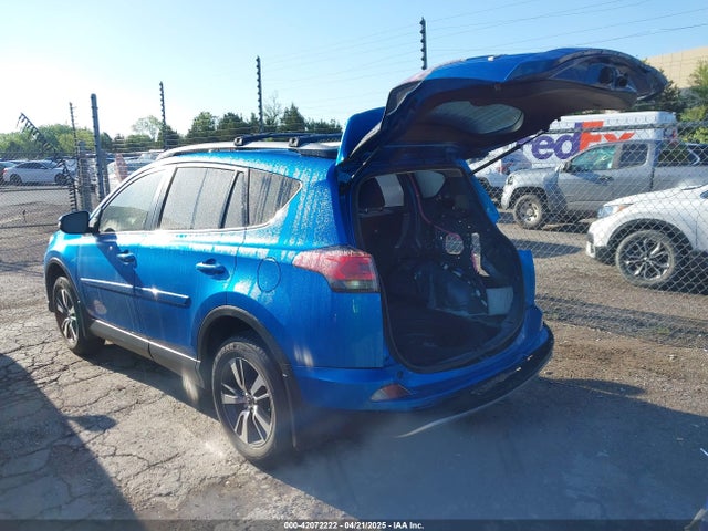 JTMWFREV1JJ736877 Toyota Rav4 Xle