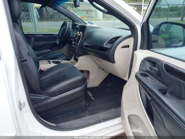 2C4RDGCG9GR276982 Dodge Grand Caravan Sxt