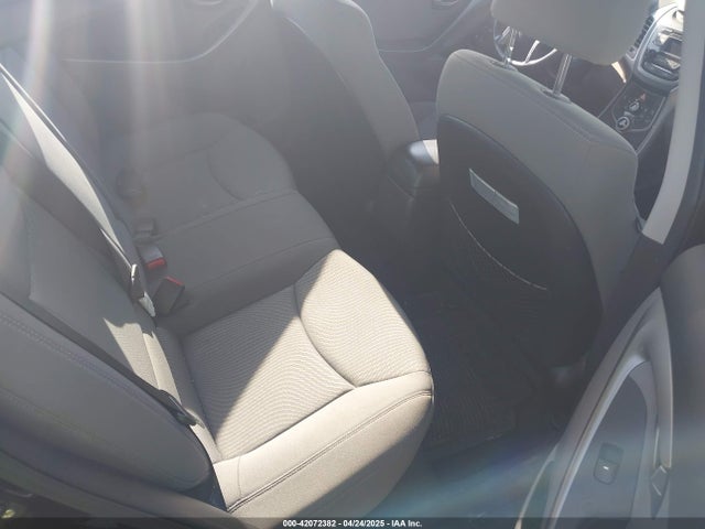 KMHDH4AE8GU481142 Hyundai ELANTRA SE