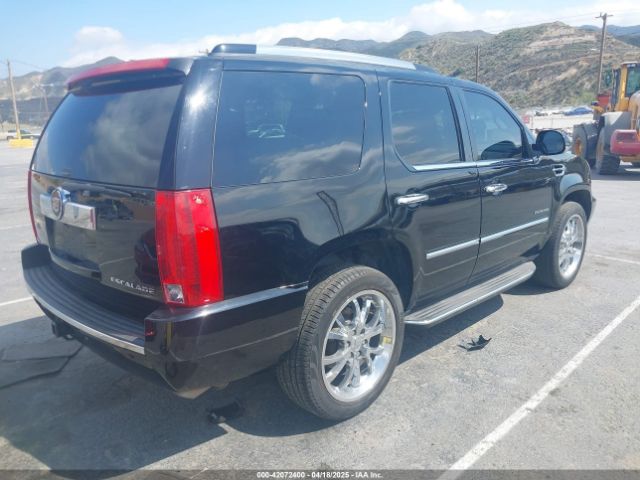 2011 CADILLAC ESCALADE 1GYS3AEF4BR271462 Photo 3