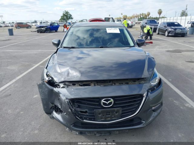 3MZBN1L32JM268582 Mazda Mazda3 Touring