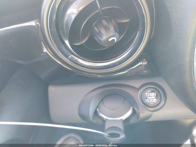 2008 MINI COOPER CLUBMAN WMWML33578TN66648 Photo 10