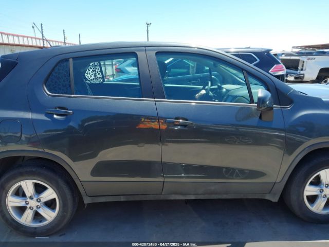 3GNCJKSBXLL222340 Chevrolet Trax Fwd Ls