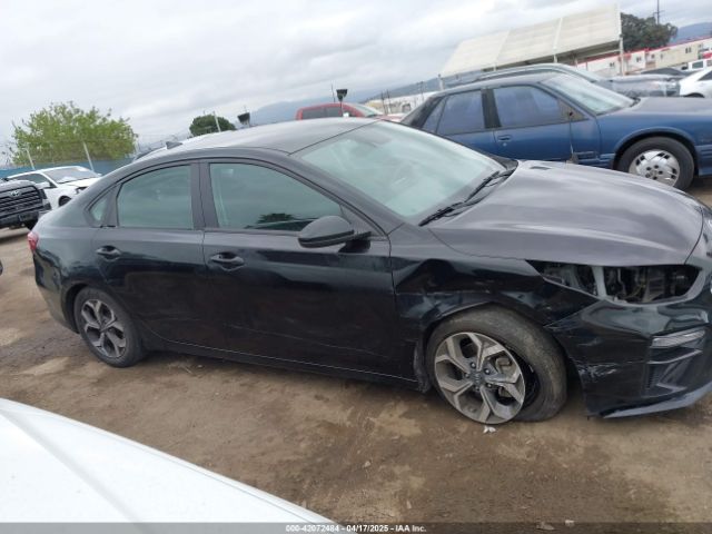 3KPF24AD7ME301603 KIA Forte Lxs