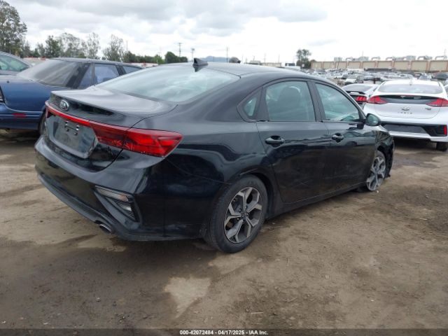 3KPF24AD7ME301603 KIA Forte Lxs