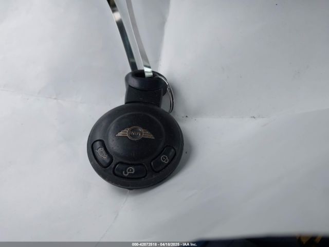 2009 MINI COOPER S WMWMS33529TG89023 Photo 10