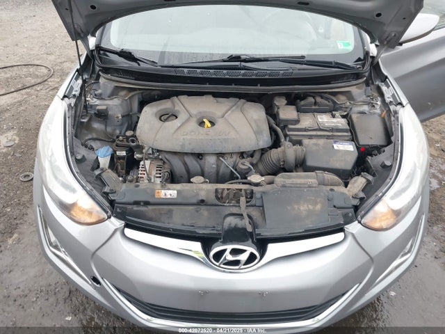 KMHDH4AE2FU300552 Hyundai ELANTRA SE