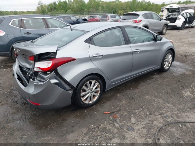KMHDH4AE2FU300552 Hyundai ELANTRA SE