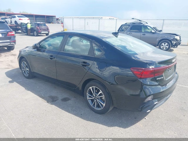 3KPF24AD7RE735642 KIA Forte Lxs