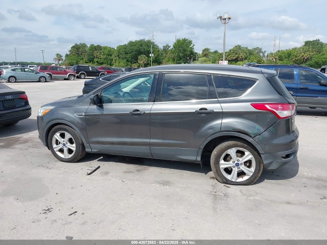 1FMCU0G7XFUA89965 Ford ESCAPE SE