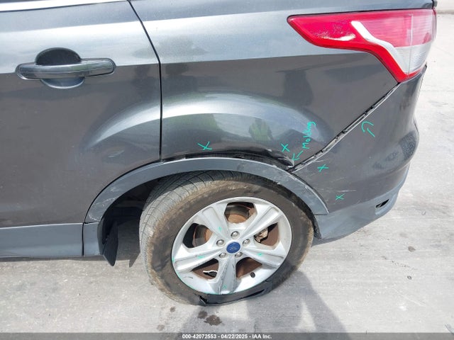 1FMCU0G7XFUA89965 Ford ESCAPE SE