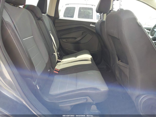 1FMCU0G7XFUA89965 Ford ESCAPE SE