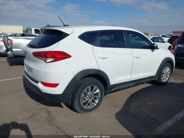 KM8J23A48GU212421 Hyundai TUCSON SE