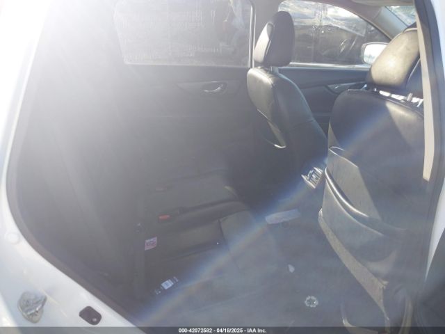5N1AT2MV4FC888333 Nissan Rogue Sl