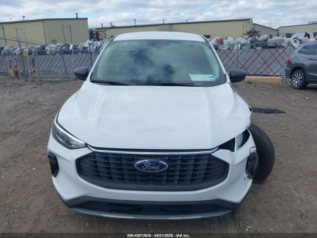 1FMCU9GN2RUB10282 Ford Escape Active