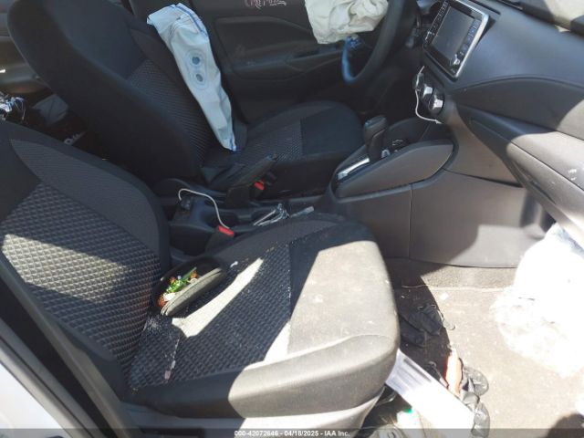 3N1CN8DV0LL828420 Nissan Versa S Xtronic Cvt