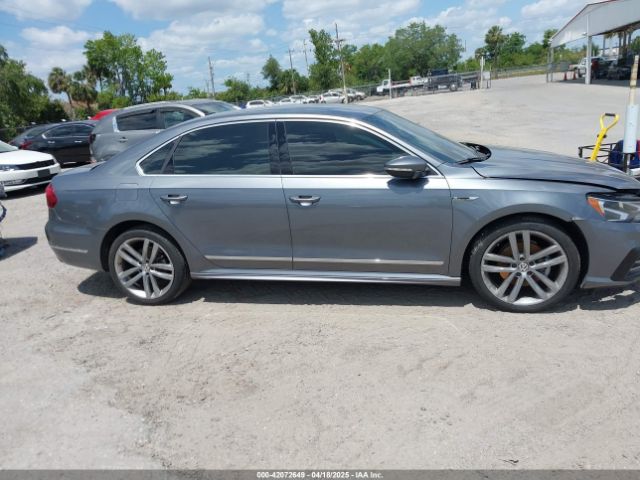 1VWDT7A31HC048317 Volkswagen Passat 1.8t R-line