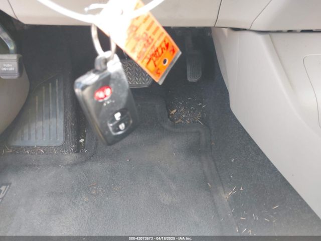 JTDKN3DU6F1883985 Toyota Prius Two