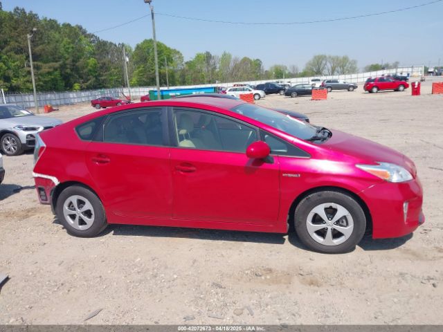 JTDKN3DU6F1883985 Toyota Prius Two