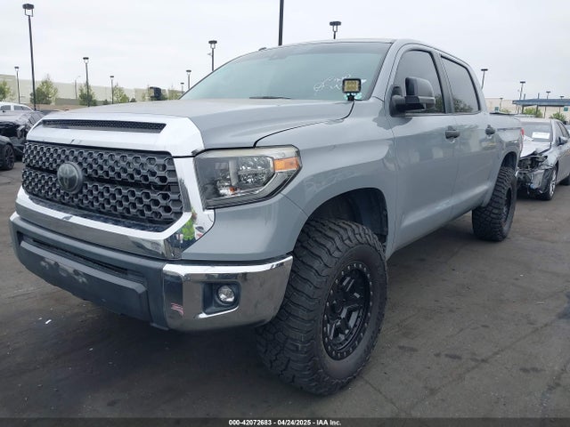 5TFDY5F1XJX689903 Toyota Tundra Sr5 5.7l V8