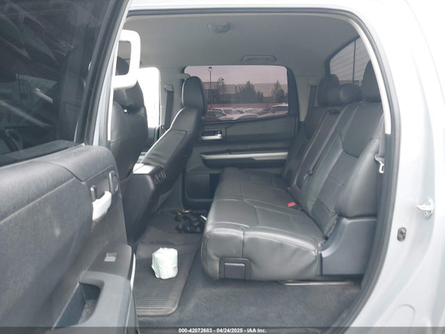 5TFDY5F1XJX689903 Toyota Tundra Sr5 5.7l V8